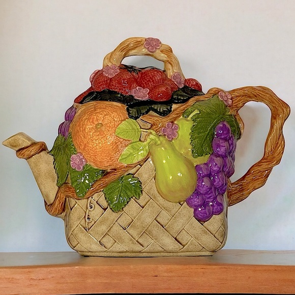 Vintage Large Hand Crafted Teapot Fruit Lattice Basket Artisanal Ceramic 1994 - Picture 15 of 15